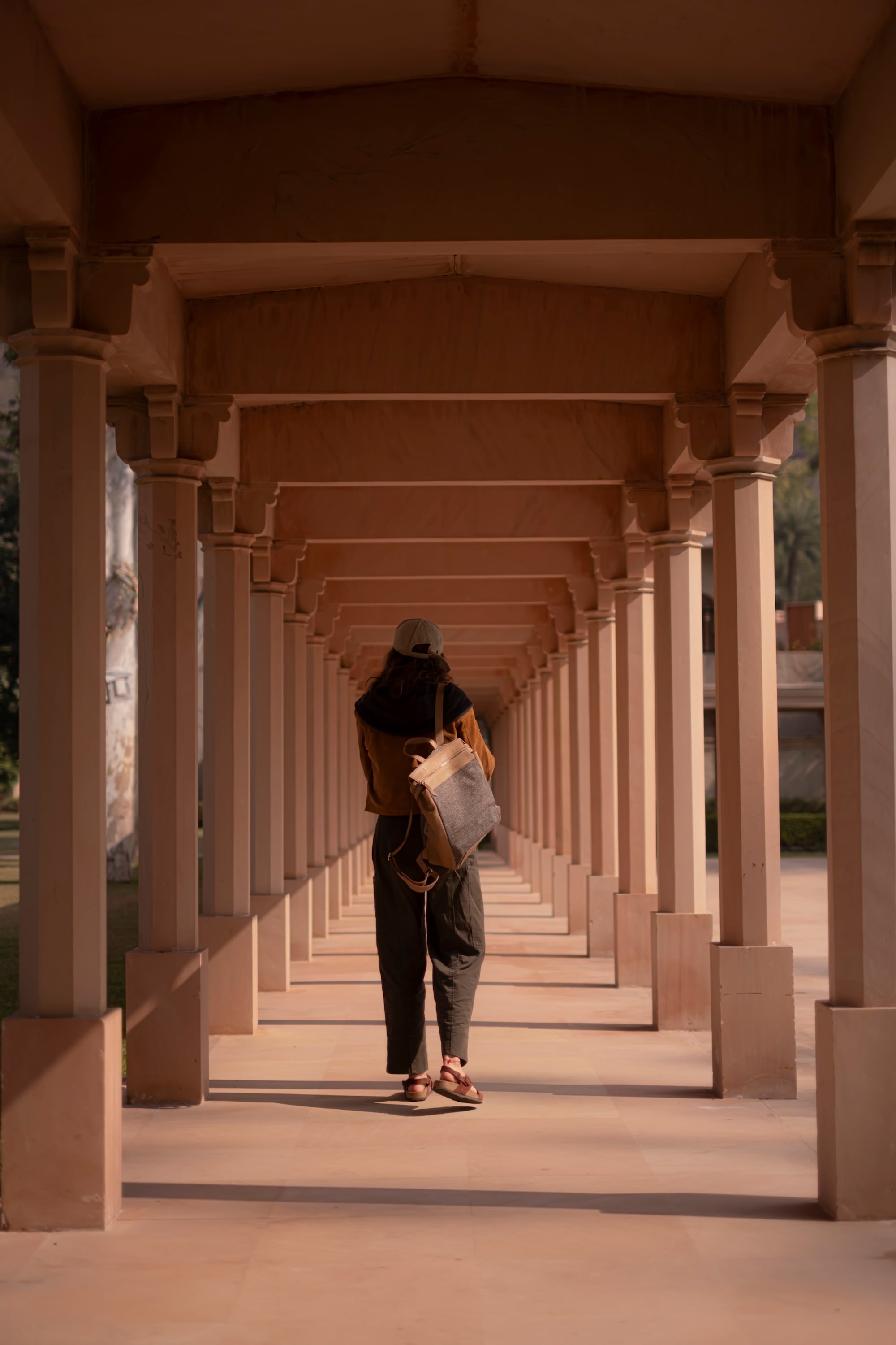 Hopper in Biscotto Leather & Tweed