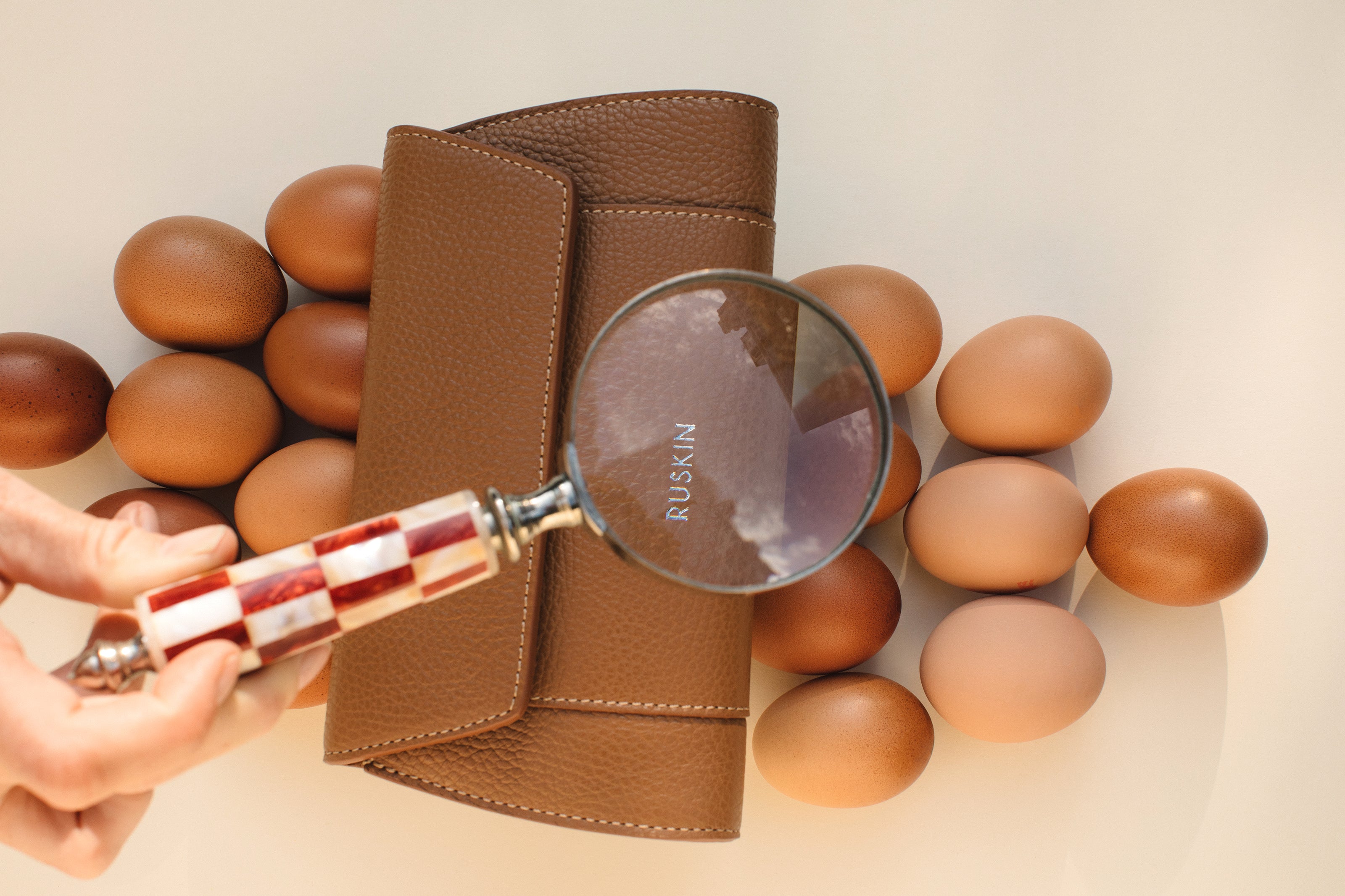 Clutch Con Cinta Bracken (Pebbled)