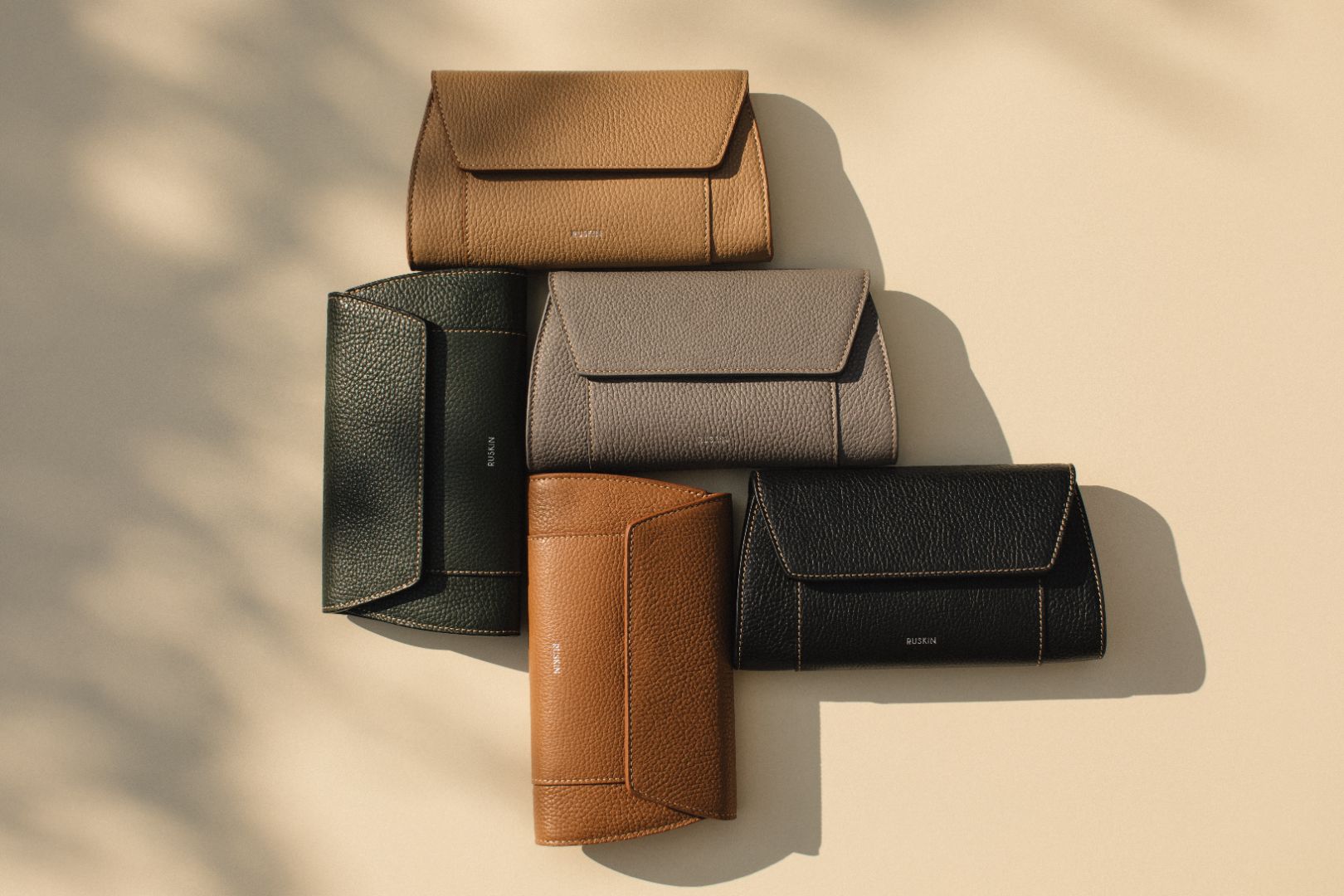 Clutch Con Cinta Bracken (Pebbled)