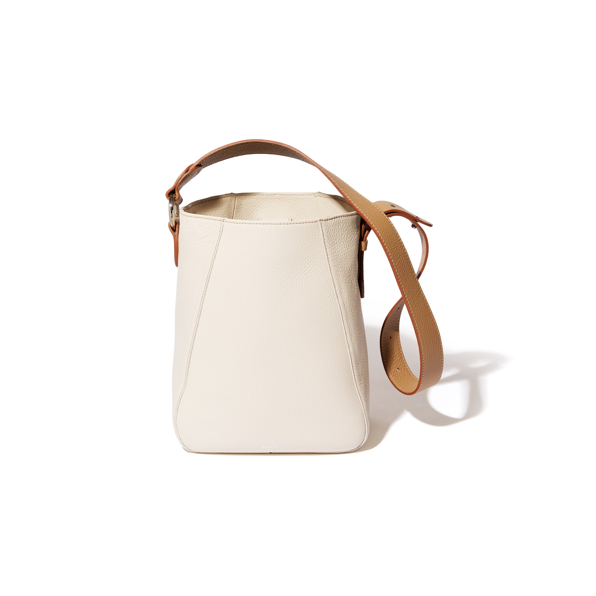 The Bennet Bucket in Cream & Biscotto